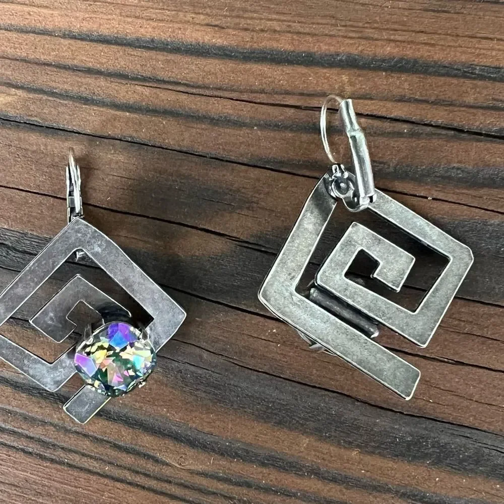 Handcrafted earrings with Swarovski crystal